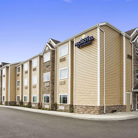 Microtel Inn & Suites By Wyndham Cambridge Bagian luar foto