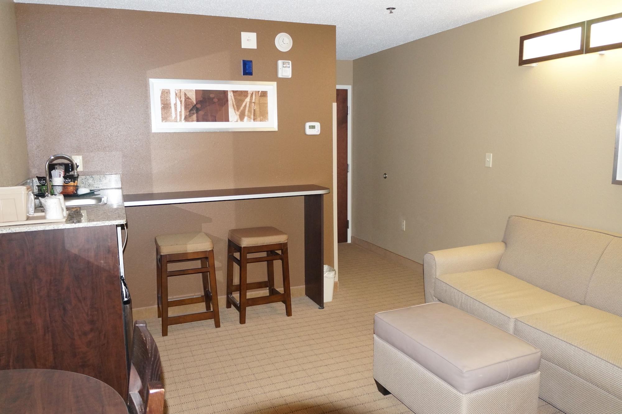 Microtel Inn & Suites By Wyndham Cambridge Bagian luar foto
