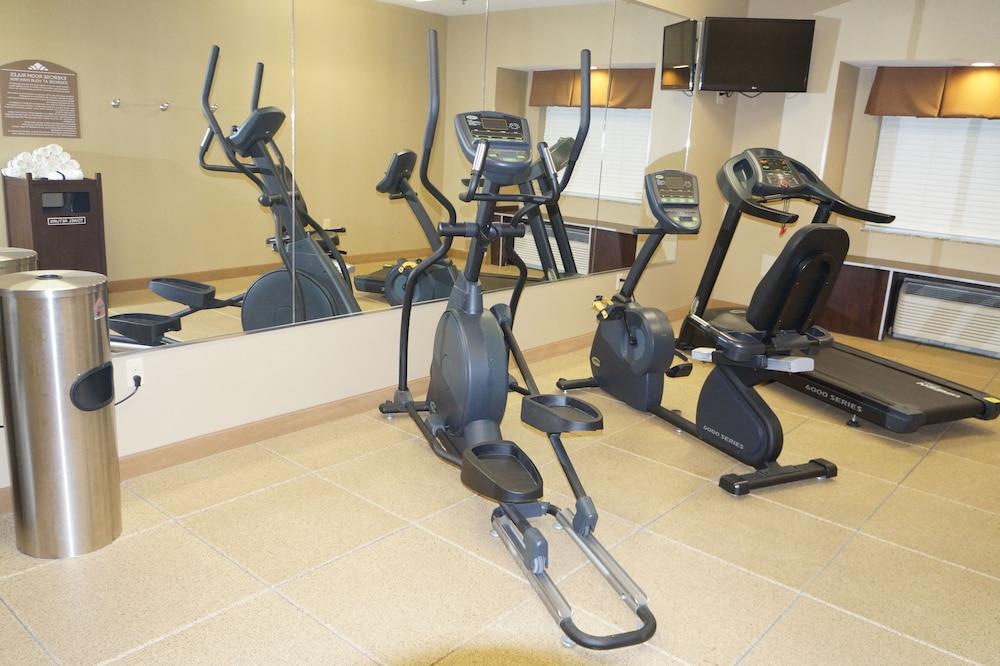 Microtel Inn & Suites By Wyndham Cambridge Bagian luar foto